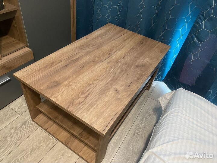 Журнальный столик