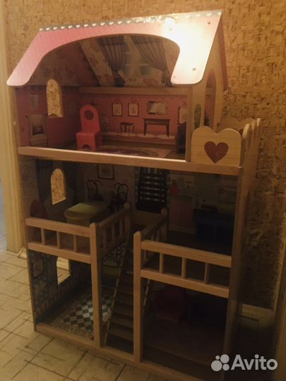 Домик кукольный
