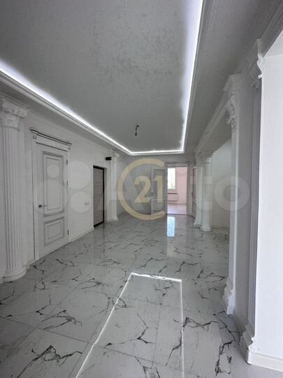 3-к. квартира, 110 м², 5/9 эт.