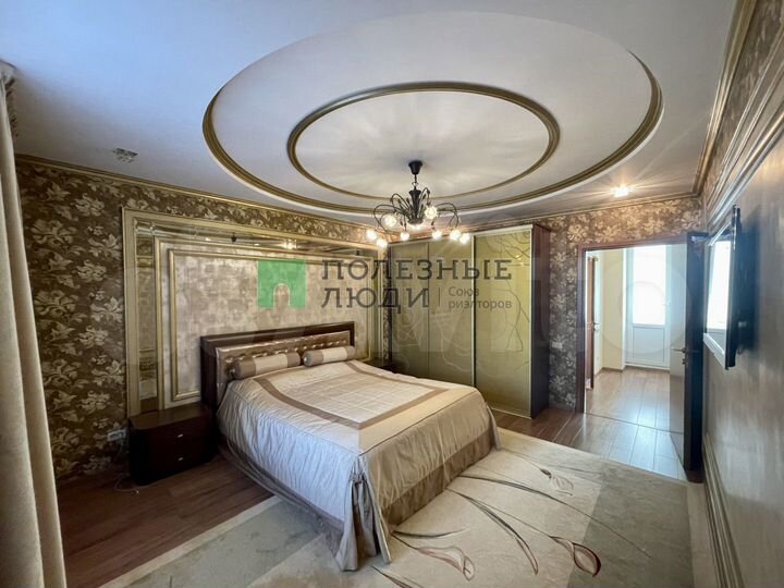 4-к. квартира, 129,6 м², 7/10 эт.