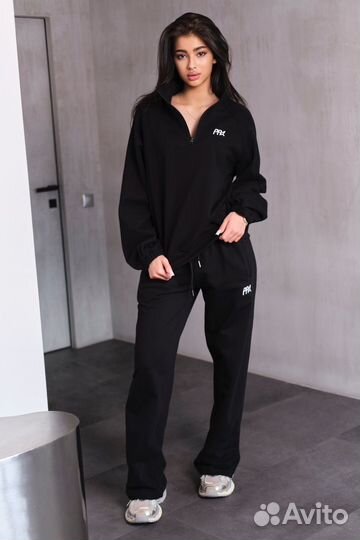 Спортивный костюм женский