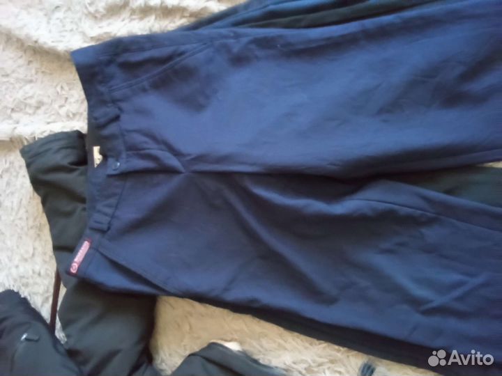 Школьные брюки для мальчика 134 б/у мало