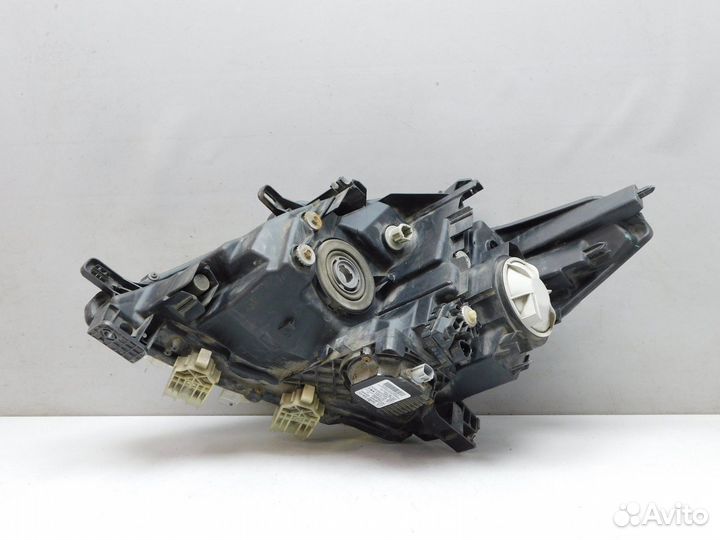 Фара правая Nissan Patrol