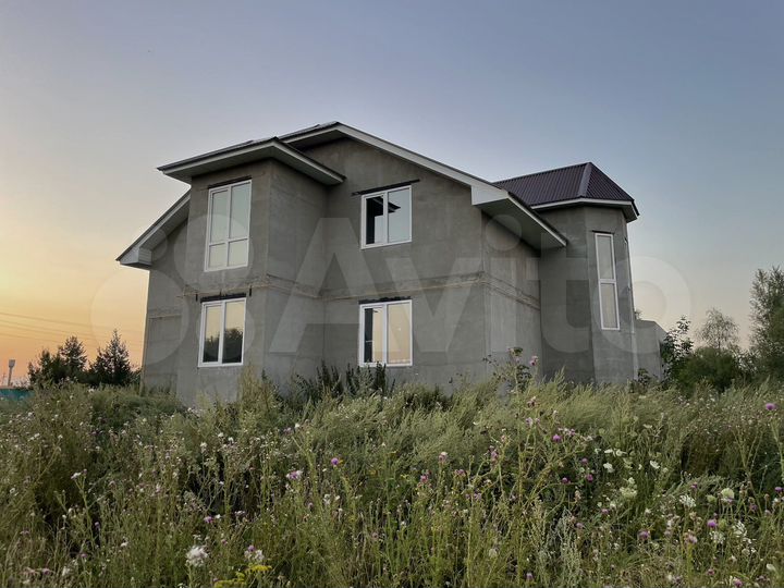 Коттедж 240 м² на участке 15 сот.