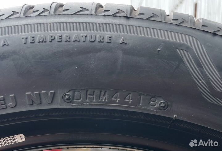 Bridgestone Alenza 001 235/50 R19 99V