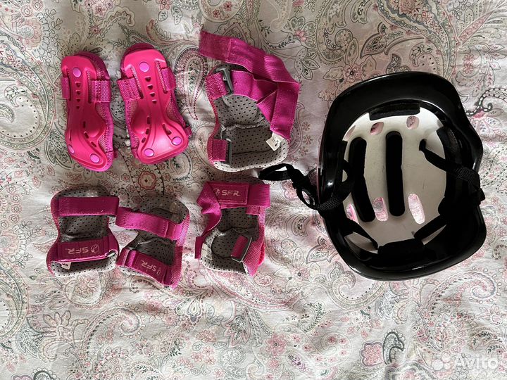 Шлем и защита для роликов и велосипеда