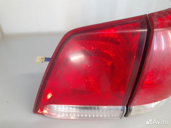 Фонарь задний правый Тойота лк 200