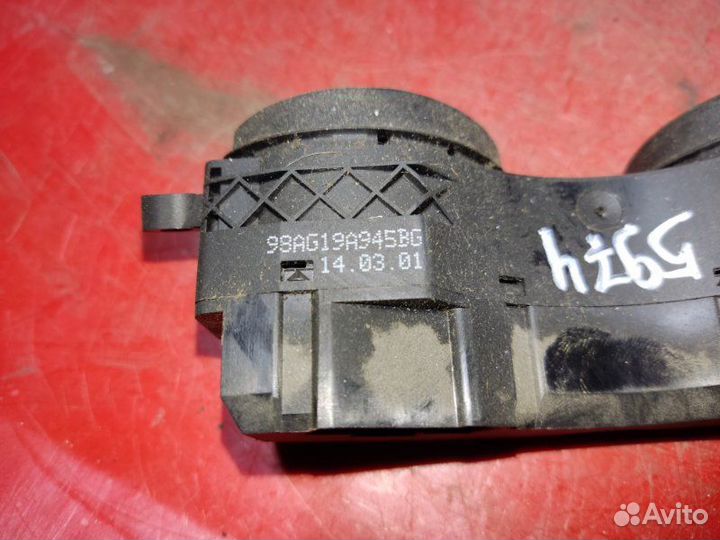 Кнопка обогрева заднего стекла Ford Focus 1 седан