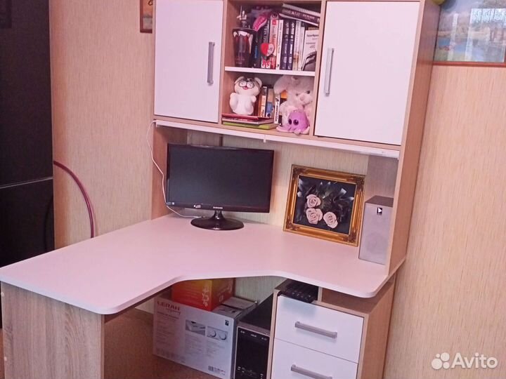 Стол ученический бу угловой