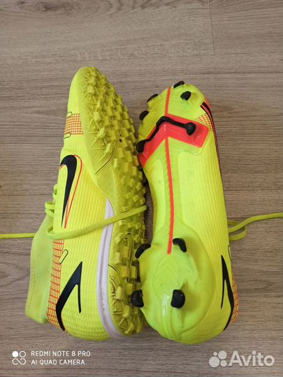 Футбольные бутсы nike