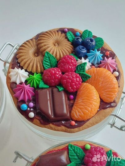 Баночка с декором из полимерной глины