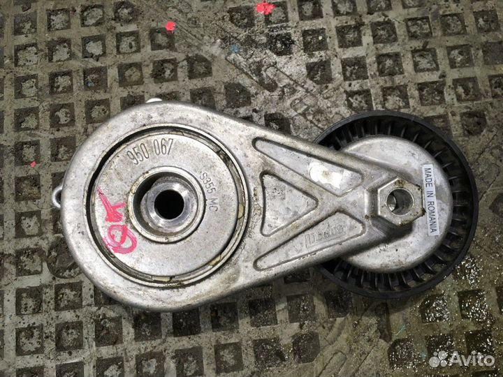 Натяжитель ремня