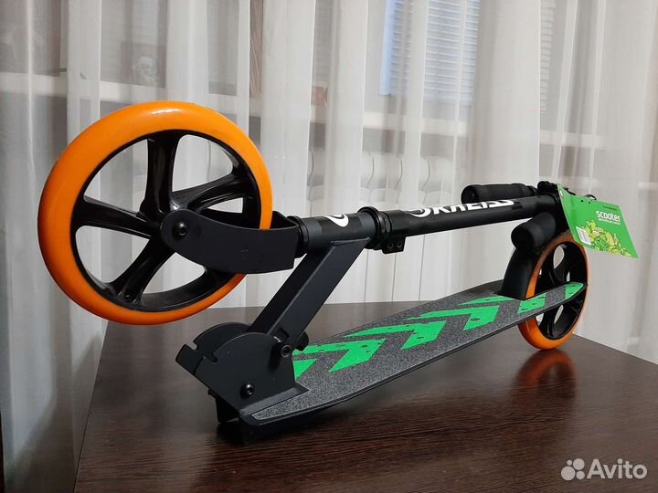 Самокат детский новый