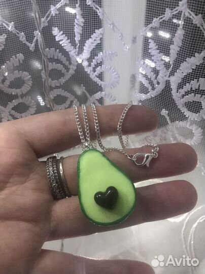 Кулон авокадо ручной работы