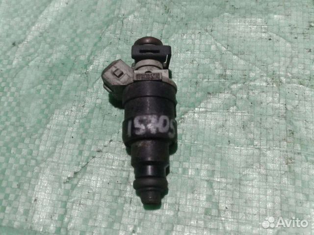 Форсунка топливная Audi A6 C4 седан 2.8 AAH 1997