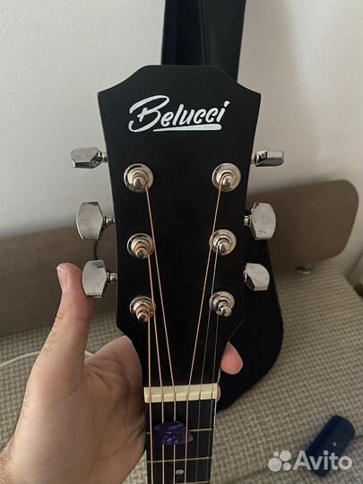 Акустическая гитара