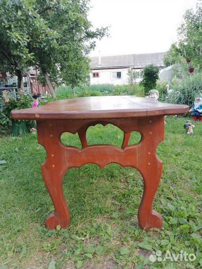 Кухонный стол