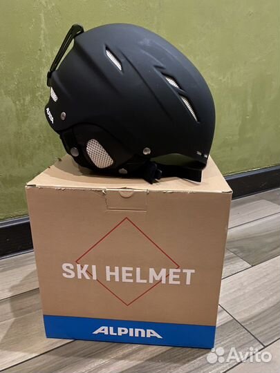 Горнолыжный шлем