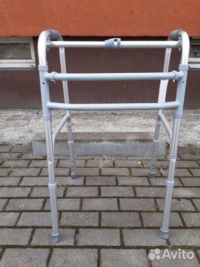 Ходунки для взрослых,шагающие