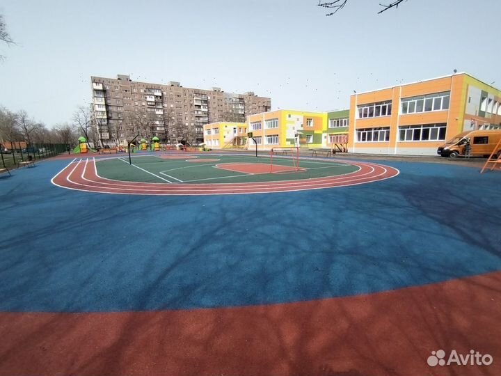 Бесшовное резиновое покрытие для детских площадок