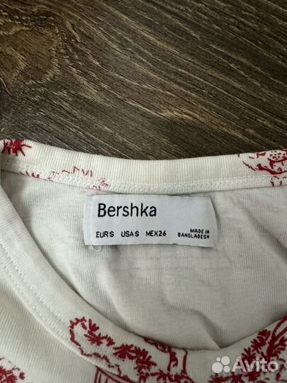 Футболка укороченная с Bershka