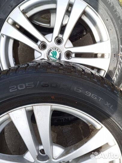 Nokian Tyres Hakkapeliitta 8 205/60 R16