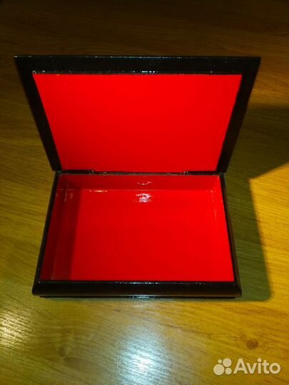 Шкатулка для украшений новая