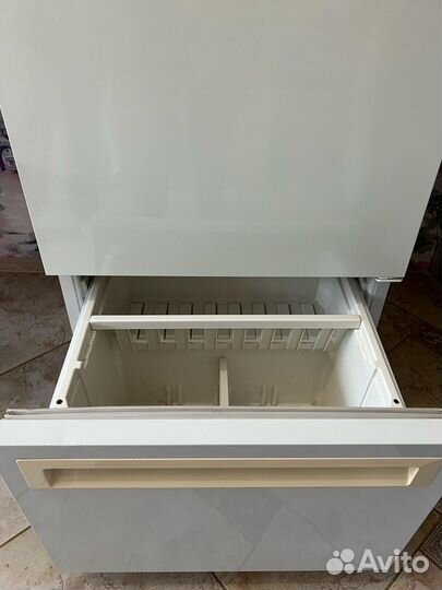 Холодильник Stinol no frost