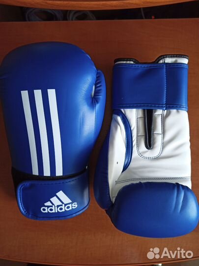Боксерские перчатки adidas energy 100