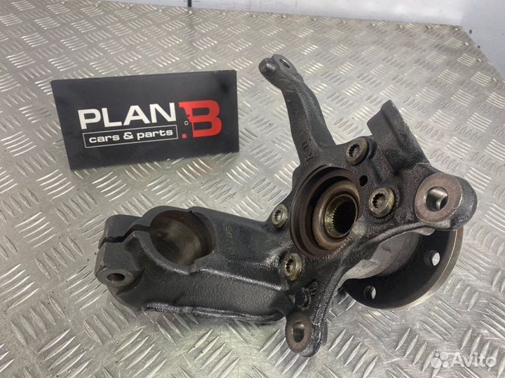 Кулак поворотный передний Volkswagen Golf MK5