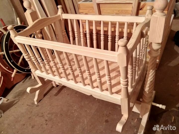 Детская кроватка