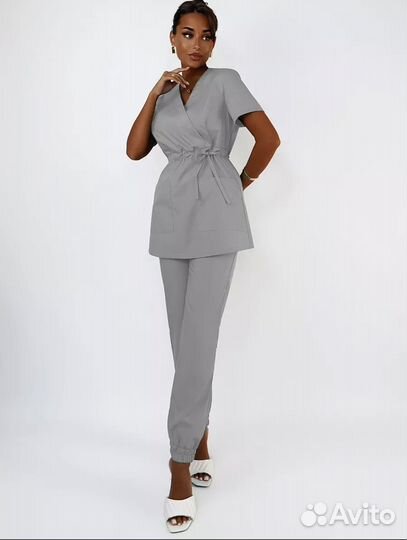 Медицинский хирургический костюм