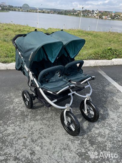 Коляска для двойни bumbleride