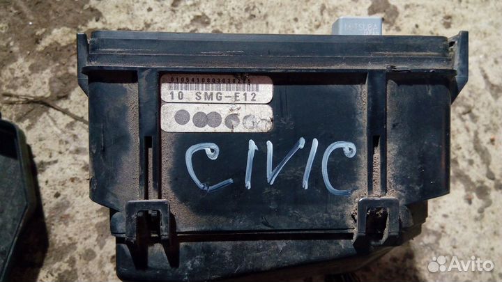 Блок предохранителей на Хонда Цивик 5д 08г