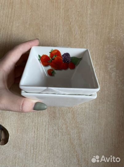 Пиалы фарфоровые с ложкой