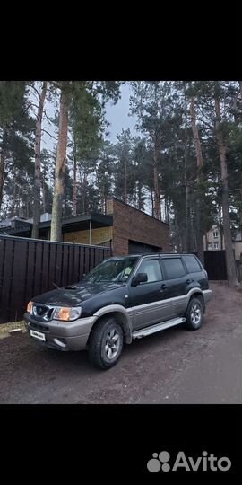 Nissan Terrano II 2.7 AT, 2001, 320 000 км