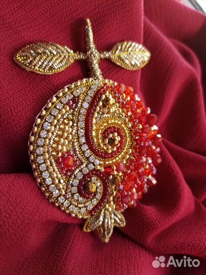 Брошь ручной работы