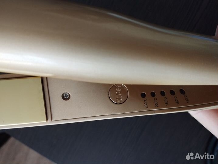 Выпрямитель для волос HairDiva