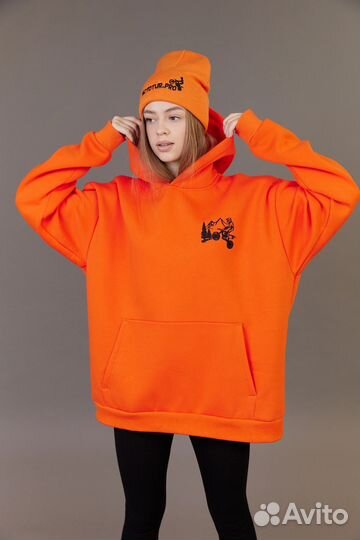 Брендирование одежды. Машинная вышивка. Шевроны