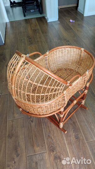 Детская колыбель из ротанга 