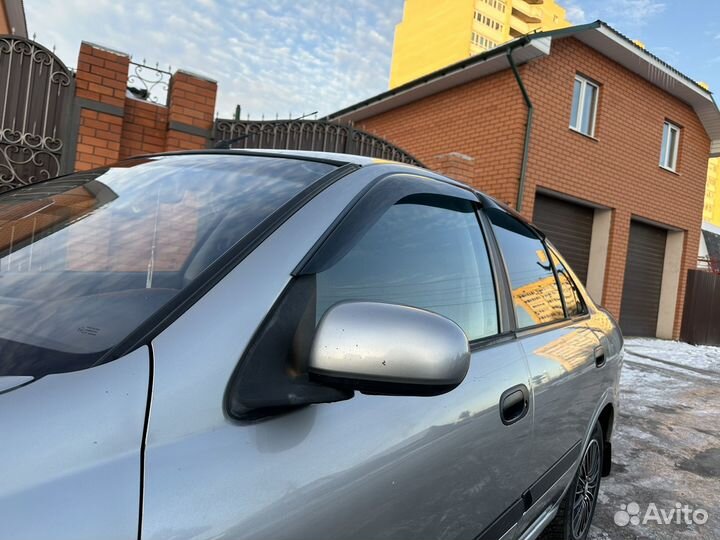 Nissan Almera 1.5 МТ, 2004, 289 000 км