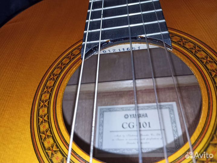 Винтаж;Гитара Yamaha CG101.Чехол. Самоучитель