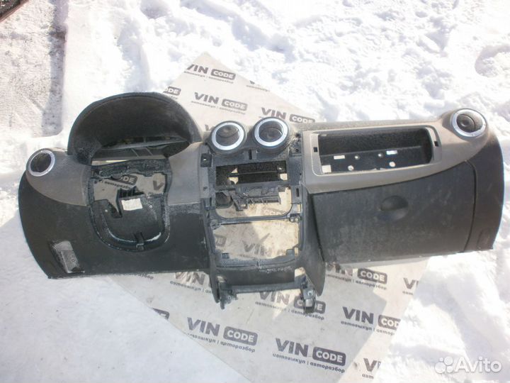 Панель приборов, торпедо LADA Largus