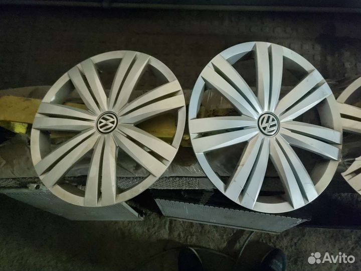 Колпаки на volkswagen r 16