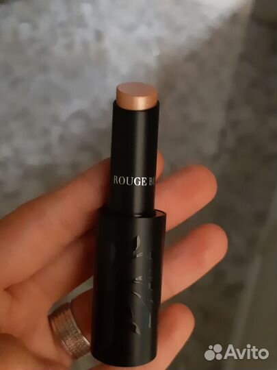 Косметика губная помада новая