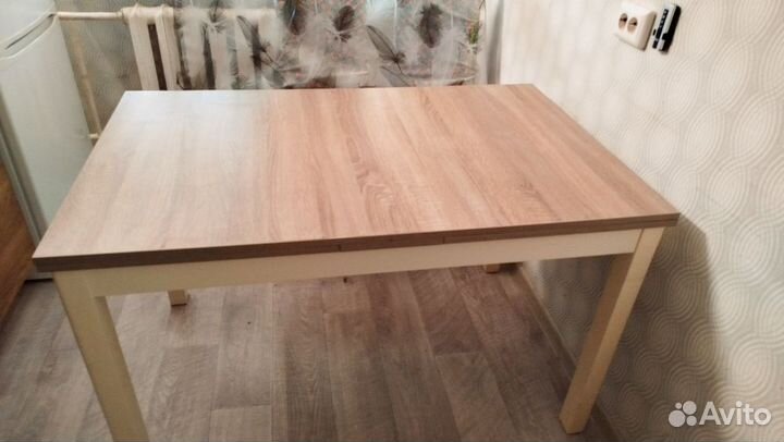 Продам кухонный стол бу