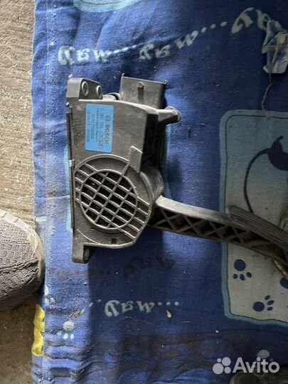 Электронная педаль газа