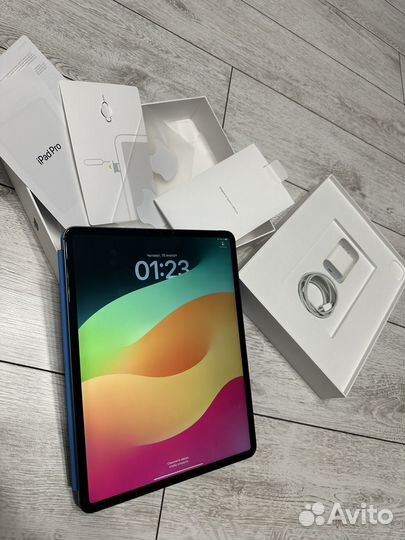 iPad Pro 12.9 - 1TB (Wi-Fi + Cellular) -Space Gray