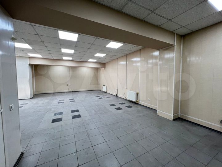 Офис-склад с пандусом, 270 м²