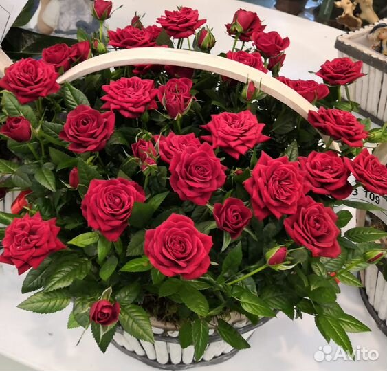 Венки ритуальные и корзины